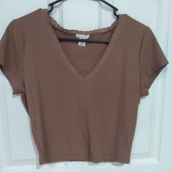 Basic Ribbed  Nude  Croptop - Picture 1 of 2